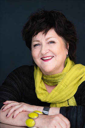 Anne B. Ragde