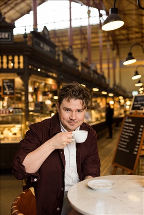 Christoffer Holst
