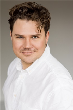Christoffer Holst