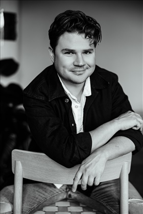 Christoffer Holst
